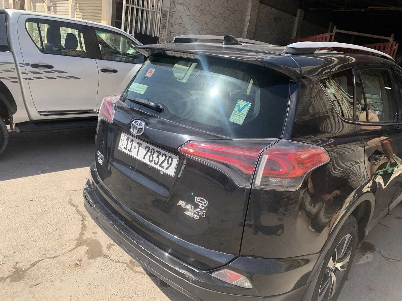 راف فور ٢٠١٨ خليجي رقم بغداد 
فور ويل نظامين قياده 
بيها قطعتين صبغ  و بارد بسيط مثل ما موضح بالسونار كير محرك صدر تبريد خير من الله
السعر  ١٦٣ ورقه وبيها مجال حك الجيه مكان السياره بغداد الامين ***********
