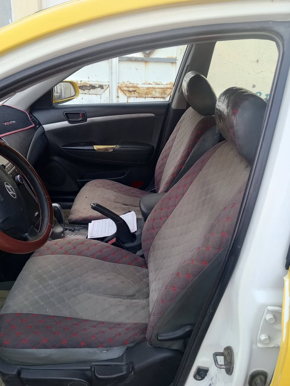 سلام عليكم من رخصه صاحب الكروب للبيع  سوناته خليجيه اصل اللون ابيض موديل ٢٠٠٩ رقم نجف كفاله عامه محرك ٢٤٠٠ المرغوب مكينه وكير وتبريد مكفول حداديه وره وكدام كله جديد تخم تاير جديددوشمه جديده ماعايزه برغي شرط مداور ثاني يوم خطها نجف كربلاء مصفره هيئه ومرور مكان السياره نجف السعر١٠٠ وبيها مجال للاستفسار الاتصال ***********
