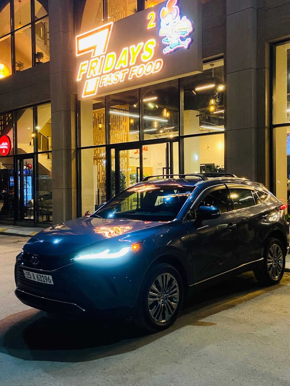 تويوتا فينزا 2023
فئة xle
Night shade edition 

مواصفات XLE 

كشنات جلد

تدفئة كشنات

كرسي السائق كهرباء

الصندوق كهرباء مع فتحه بتمرير الرجل تحته

لايت ليد وحاجب نهاري وكشاف ليد

شاشة كبيرة

بصمة تشغيل وبصمة ابواب 

دفع رباعي 

رادارات امامي خلفي

اوتو ستوب 

وبعد بيها مواصفات

السيارة ماشية 25الف

السعر 210( $ )  للبيع او مراوس حسب القناعه
تحويل ثاني يوم سيارة بأسمي

للاستفسار***********
***********  
متواجد واتساب
