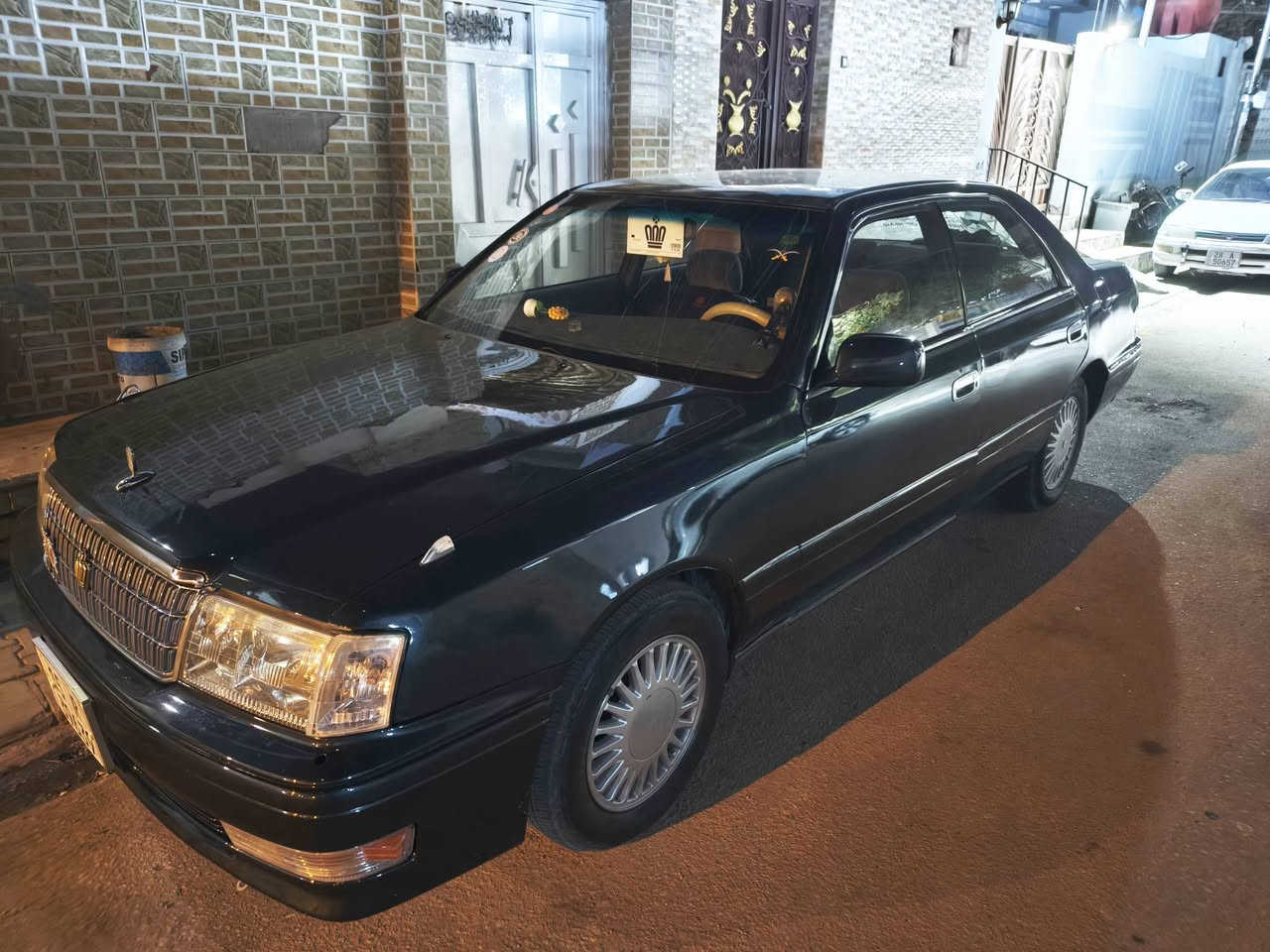 سلام عليكم
راس الثور فلات گصتين قماره وربع امامي 
السيارة جاهزه گير محرك تبريد تخم تاير رقم انگليزي مداور السعر 65 وبيها مجال بسيط المكان النجف للستفسار ***********
