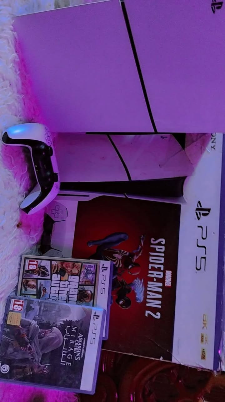 Ps5سلم
ريجن امريكي
مستخدم قليل  
كامل ملحقاته 
كارتونه وكيبلاته الاصليه
جوستك الصلي
 وياه قرص سراب +جيتياي
مكاني البصره حي الحسين 
رقم فقط واساب ***********
