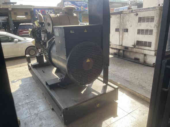 سلام عليكم مولده كمنز 24ولف 114.   275كيفي مولده بلدي مكينه اوربيه رسه توليد اصلي سلف ودينمو جديد مولده خير من الله نقصه فقط راديتر لاستفسار ***********
