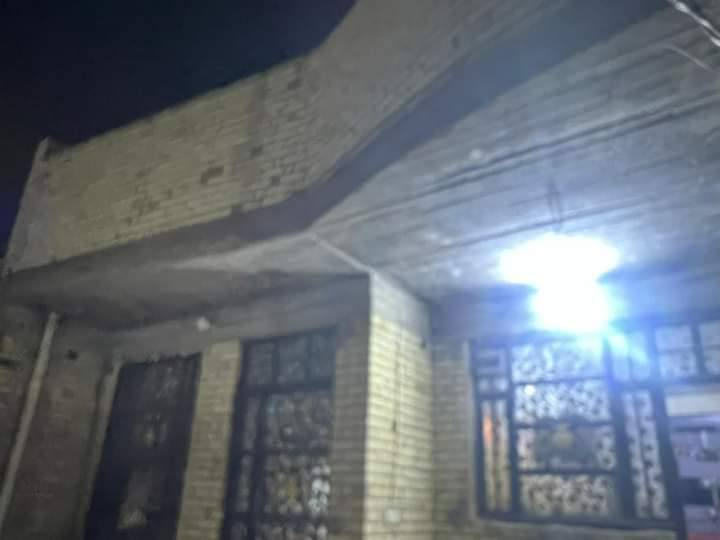 دار للبيع مساحه ١٥٠ متر واجه ٧ ونص نزال ٢٠ العنوان الضباط الثانيه الزراعي بضهر شارع ٢٠ قرب ملعب بسام للتواصل على الرقم ***********
