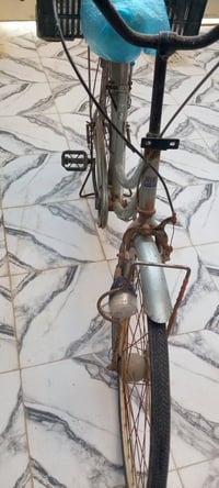 ٢٦ • نظيف • بدون زنگار