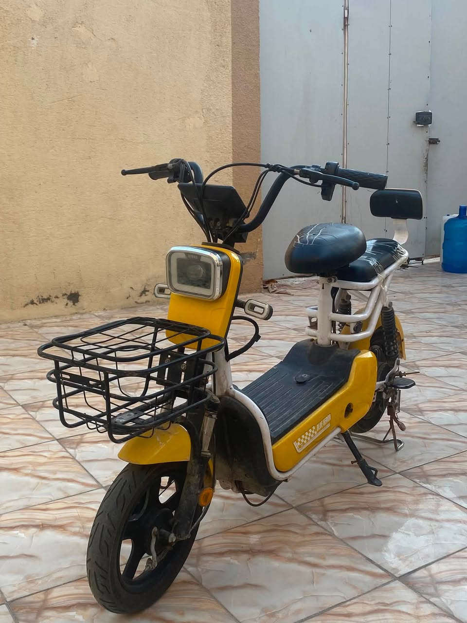 السلام عليكم دراجه شحن للبيع حجم 14اربع بطاريات السعر 250وبيها مجال للطلب والاستفسار ***********المكان السماوه حي الحكم
