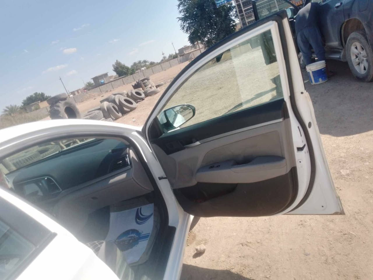 سلام عليكم النترا ٢٠١٧ رقم بغداد باسمي ضرر ٣ قطع بدون دواخل البيل واحد نص مواصفات تخم تاير حداديه كير محرك كفاله ضررها جاملغ وخشم البونيد بدون دواخل من امريكا صبغ سونار مرفق بالمنشور سعر ١٢٣ رقم للاستفسار *********** بغداد ابوغريب
