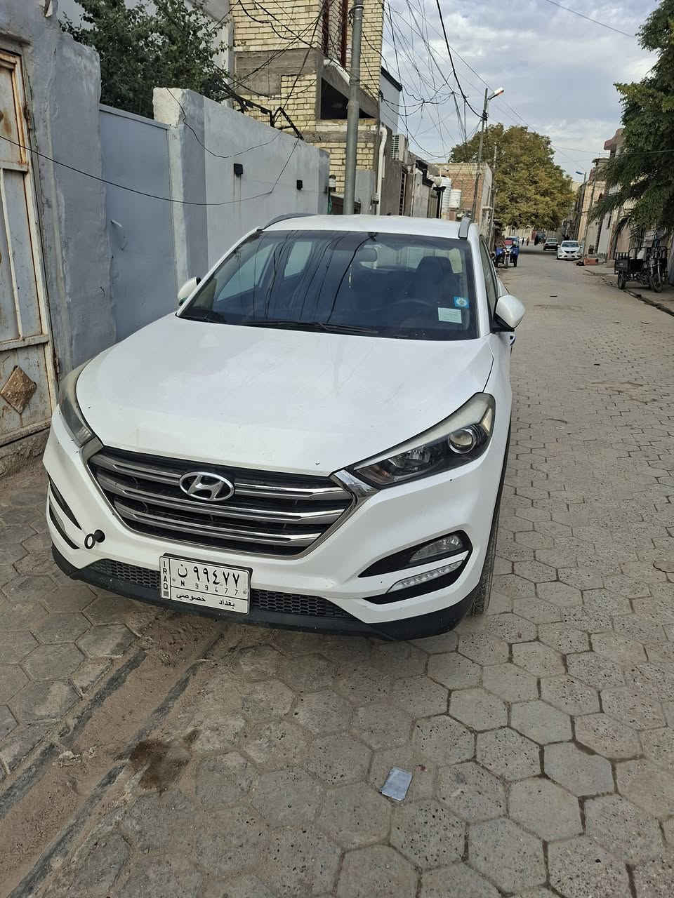 توسان للبيع 18 بغداد
السعر 180 وبها مجال
الاستفسار اتصل ع ***********
