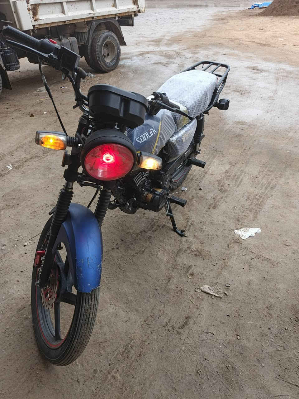 سونك ماكس مكينه سودة 2023 اوراق 5 كير
كهربائيات كلها شغال 

اوراق كاملة مكينه ممفتوحة كفالة

سلف  وباتري جديد

لايت عالي ناصي زنون لايت وبك لايت

ويك كب هورن كلة شغال دسك امامي

(مكاني صويرة شارع الكازينوات) 

السعر 500 بي مجال كلش بسيط 

متواجد خاص اخوان


**إذا كنت صاحب هذا الإعلان وتريد حذفه لأي سبب، رجاءا أرسل رسالة إلى الدعم الفني**