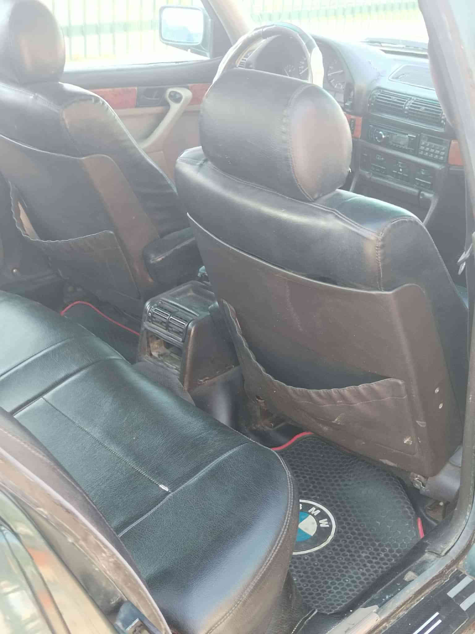 سلام عليكم 
730

 BWM   

موديل ١٩٩٠

محرك كير جديد 

رقم أنبار تحويل مباشر 

تخم تاير جديد 

سياره بلاديه لاضربه فقط  صبغ جماليه 

كهربايات كله جديده 

سعره ٤٨وبيه مجال شي بسيط

ستفسار عل رقم ***********

مكاني الانبار هيت
