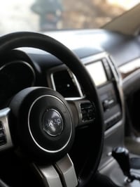 جيب كراند شيروكي لمتد وارد خليجي٢٠١١ سياره فول مواصفات  بانوراما سستم ...