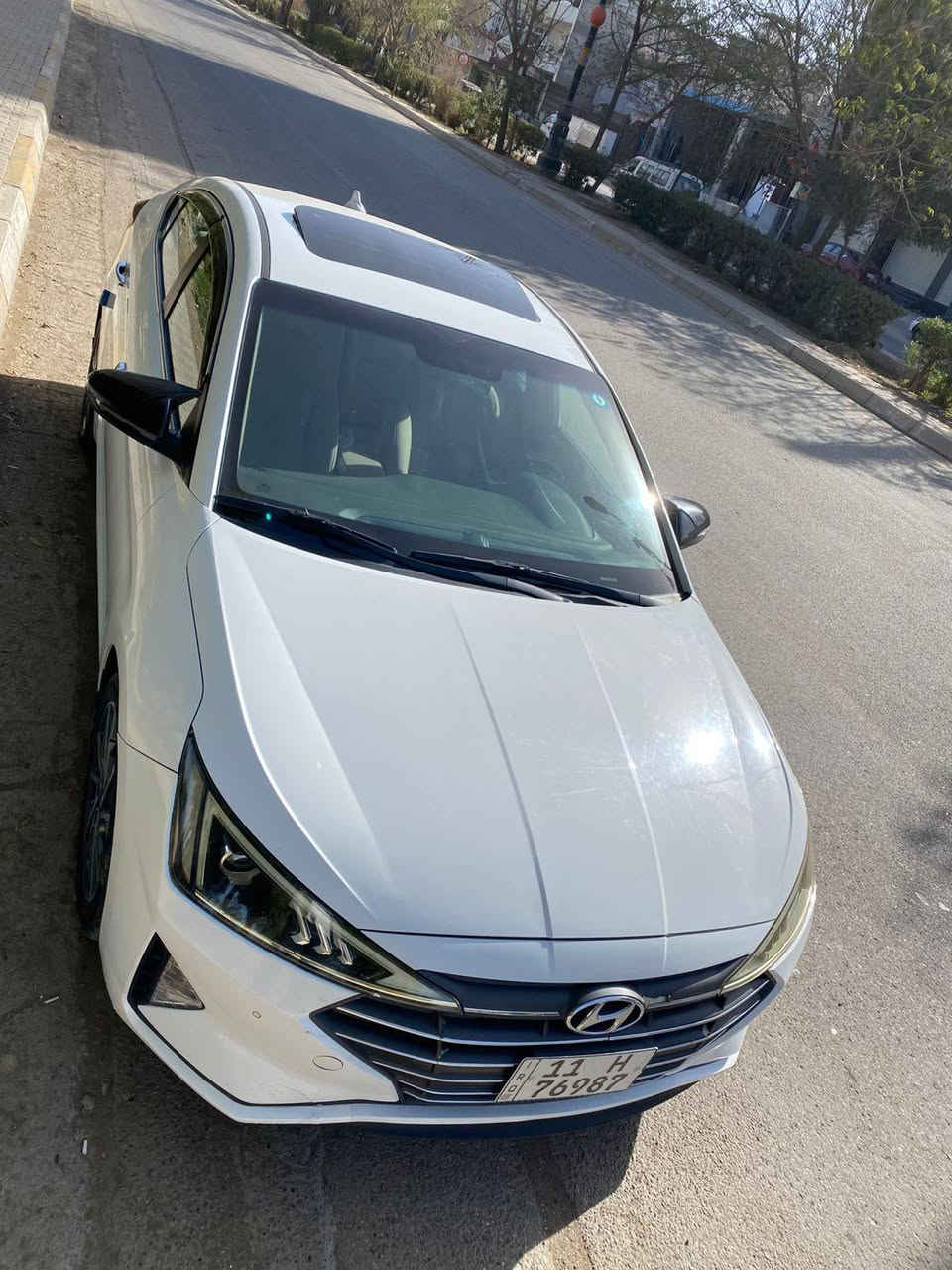 النترا 2020خليجي كفاله عامه
رقم بغداد    محرك 2000.    
المواصفات فوووول    
 ماشيه 85
بصمه دخول ذكي 
جنطه ذكيه كهربائية           
فتحه سقف                                             
حساس لايت 
حساس خلفي بلادي 
حساس أمامي بلادي 
تبريد قطعتين
كاميرا خلفيه بلادي 
نضام تشغيل الكاميرات 
شاشه  كبيره  
نضام ترحيب مري شفط
نضام مود درايف إيكو وسبورت و عادي
تحكم ستيرن
5 ويل كب كروم حجم 17
لد امامي نهاري
 شباك نيكل
مانع انحدار 
ملاحظة /. السياره مبدل بيه كازكيت
مكاني- ديالى-بعقوبة 
السعر 158 وبيه مجال 
الاستفسار  ‭*********** 📞📞
