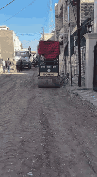 لتاجير الرافعات الشوكية 
والكرينات لنقل والتحميل 
وتاجير الحادلات 
الاستفسار ***********//***********
بغداد
