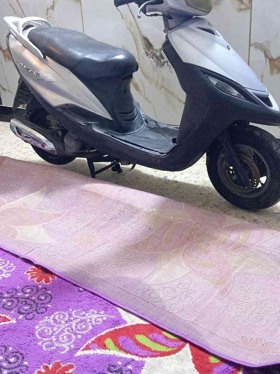 سلام عليكم متاح دراجه ماكس ثعلب سلف وهندر الكهربايت شغاله المكينه ناعمه ممفتوحه شلعه ومعدل قفل ستيرن قفل جنطه أوراق كامله سعر ٣٠٠ عنوان مدينة الصدر رقم الهاتف ***********
