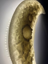 قمر • مرمر • ٤٠×٢٠سم