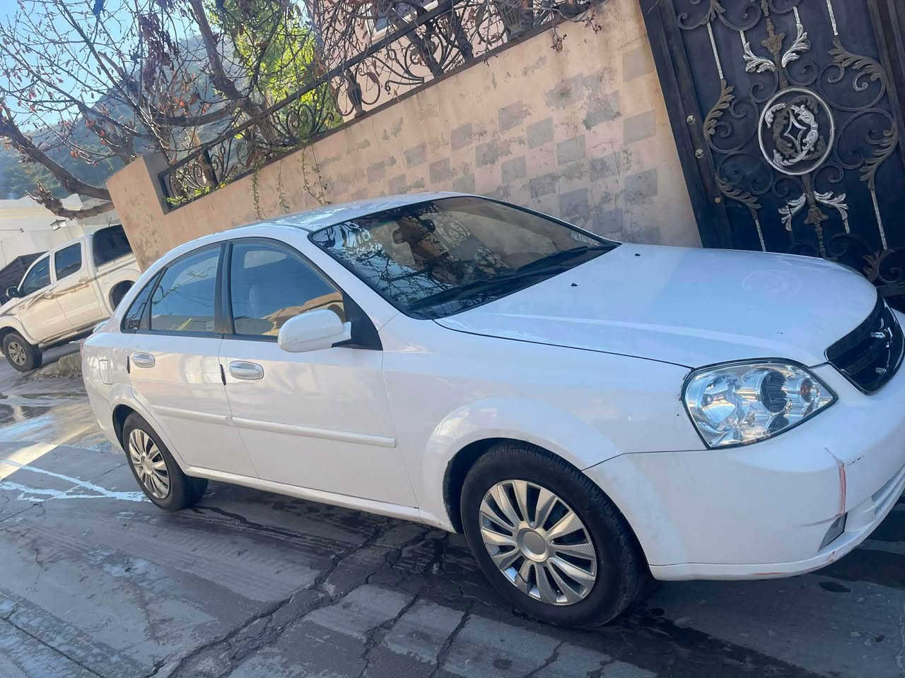 ۆپترا ٢٠١٠ یەک بست سبوخ بێ ژۆرێ، تایەی نوێ تازە گۆراوە، مەکینە و گێر بەشەرت، ٨٥ و مەجال، سەنەوی و هەزە بەسەرچوە ، غەرامە و تەحویل بەشەرت، دوو وەرەقە لەسەرە غەرامە.
ژمارە مۆبایل- ***********
*********** أربيل, العراق
