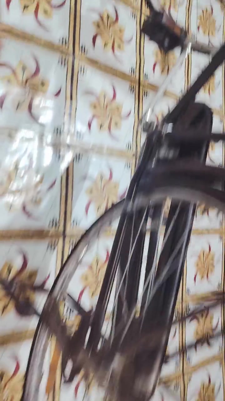 بايسكل هيرو حجم 28
سعره 110 وبي مجال 
يتحمل ثكل 
اي استفسار ***********
المكان بغداد
