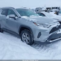 راف فور XLE • ٢٠٢٥ • مزاد ٥/٣/٢٠٢٦