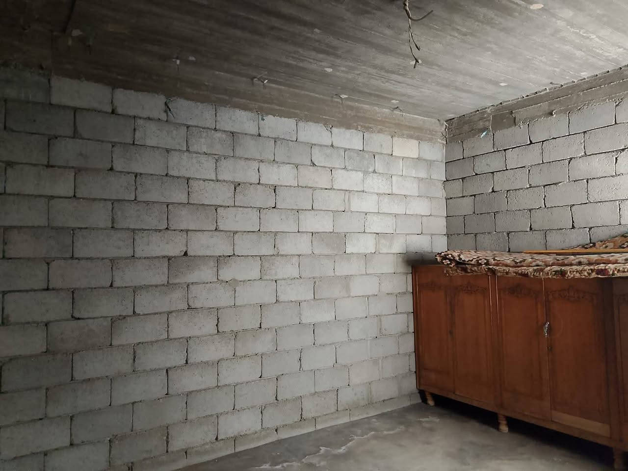 دار سكني كارت بلديه مساحه 100متر باص واجها 5وعمق 20 خدمات ماء كهرباء تبليط العنوان  حي السماح قرب جامع طه على سايدين المشاعل السعر 38وبي مجال
***********
***********
