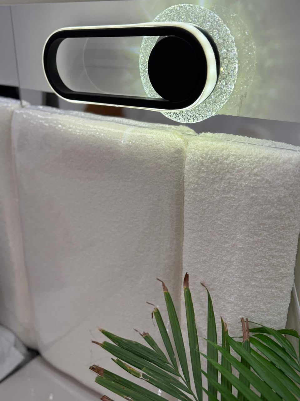 أسعار مناسبة + بالتقسيط + التوصيل مجاني موديلات حديثة جداً 
من معرض عبدالله الشاهين للاثاث التركي 
توفرت الموديلات المودرن 

•غرفة تركية 10 قطع *

 ✅• الغرفه بالكامل صبغ حراري *✅
•قياس الكنتور ٣٢٠* مع الملحق
•أناره بالسرير *
•انارة بالكنتور+مجرات*
 • أناره بالميز تواليت *
•جميع السكك والأبواب هايدروليك شفط*
•ميز تواليت عرض١٣٠'ارتفاع ١٨٠*
•سرير مخزن+شازلون مخزن*
•قياسات الغرفه كلها عملاقة*

كل هذا واكثر بعد اتصل 
او ارسل رسالة على الرقم

***********
