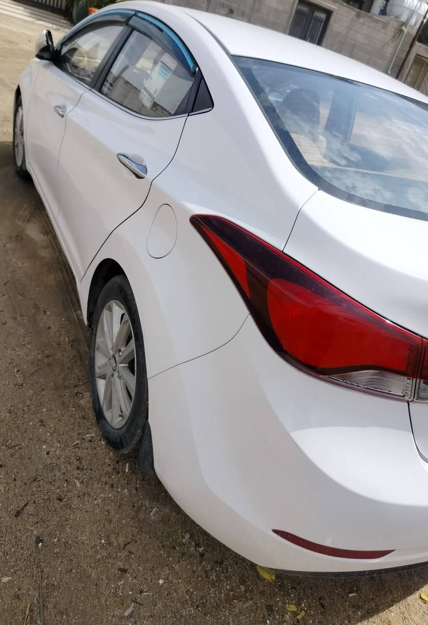 النترا خليجي 2015 محرك 1800 مكفولة ما عدا مبدل بيها مدگر امامي تفصيخ بسبب انضربت عندي ضربة جداً جداً  بسيطة والمدگر المضروب عندي تگدر تشوفة وبيها بارد قليل باب الورة ،، السيارة رقم بصرة بأسمي ، تبريد تدفئة ، حدادية جديدة ، تخم تاير جديد
السعر 132 وبيها مجال بسيط 
للأستفسار الاتصال 
***********
