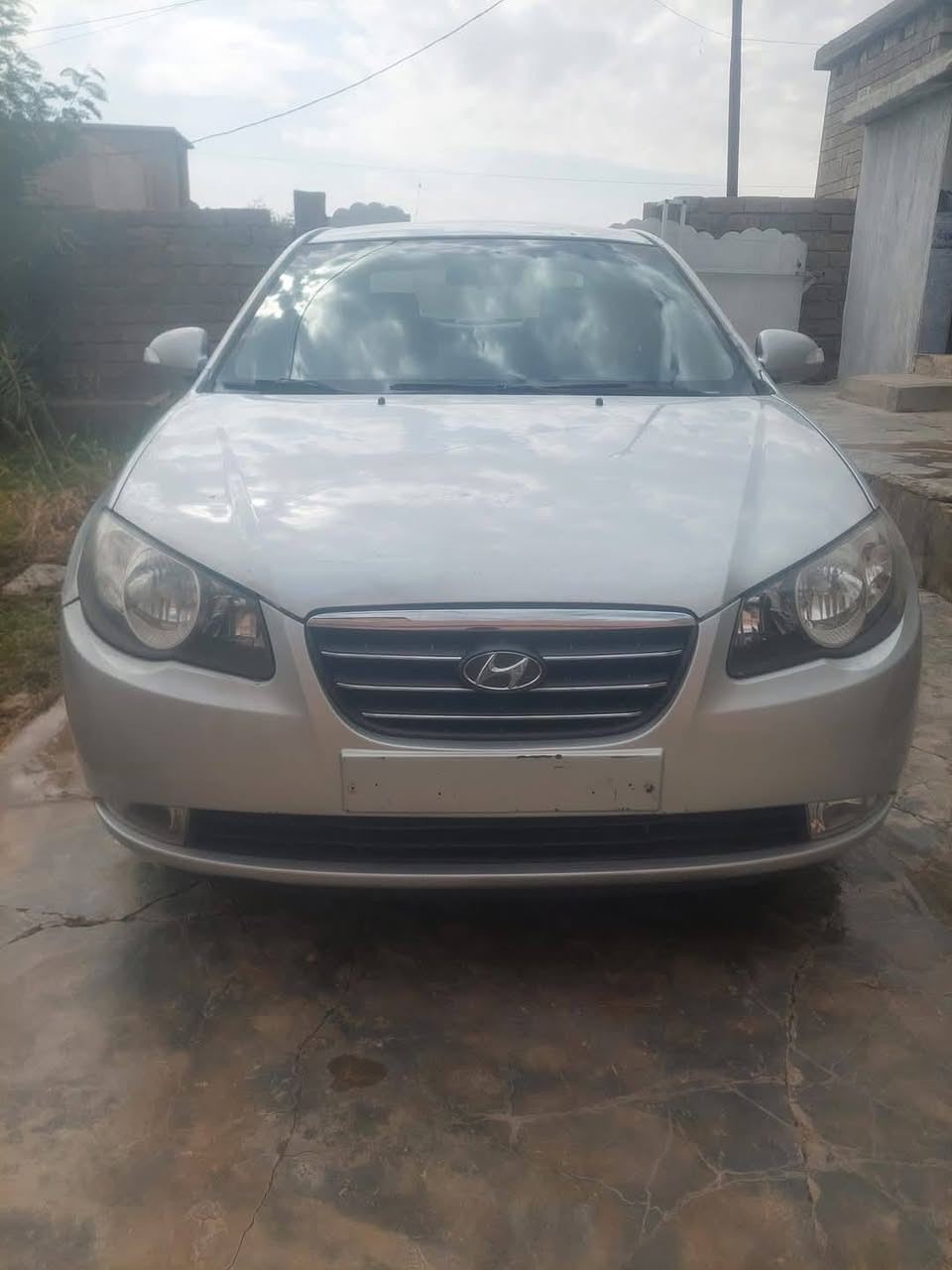 السلام عليكم
افانتي 2010 ليزري  للبيع
تبريد تدفئه فول  مانقصه كلشي 
@السعر 41 وبيها مجال 
رقم صاحب السياره ***********
