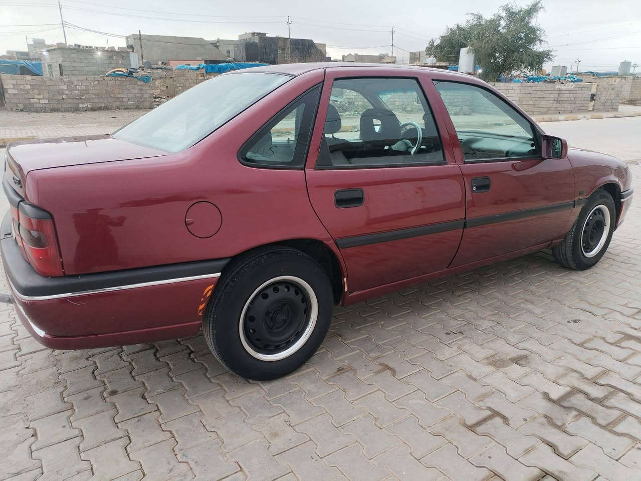 سلام وعليكم 
وبل فكتره للبيع موديل 1991
رقم سليمانيه كود بنزين موجود
السياره جديده السعر 47وبيه مجال بصيط رقم الهاتف***********
عنوان كركوك
