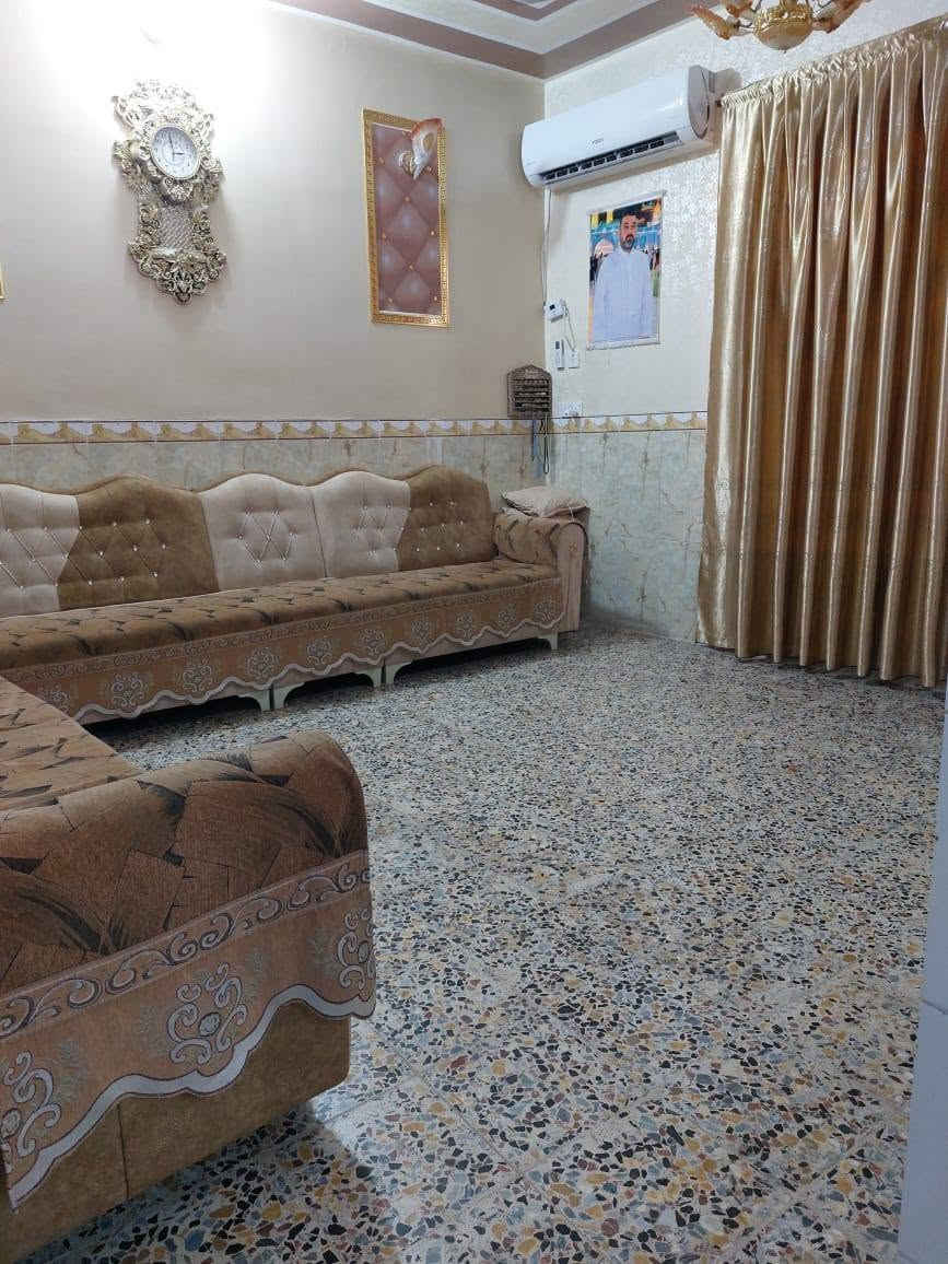 السلام عليكم
بيت للبيع مساحة ١٠٠متر طابقين كامل 
العنوان :الشعلة الدوانم شارع أفران الضياء قبل السجة مقابيل عمارة النازحين 
للاستفسار:*********** بي واتساب
