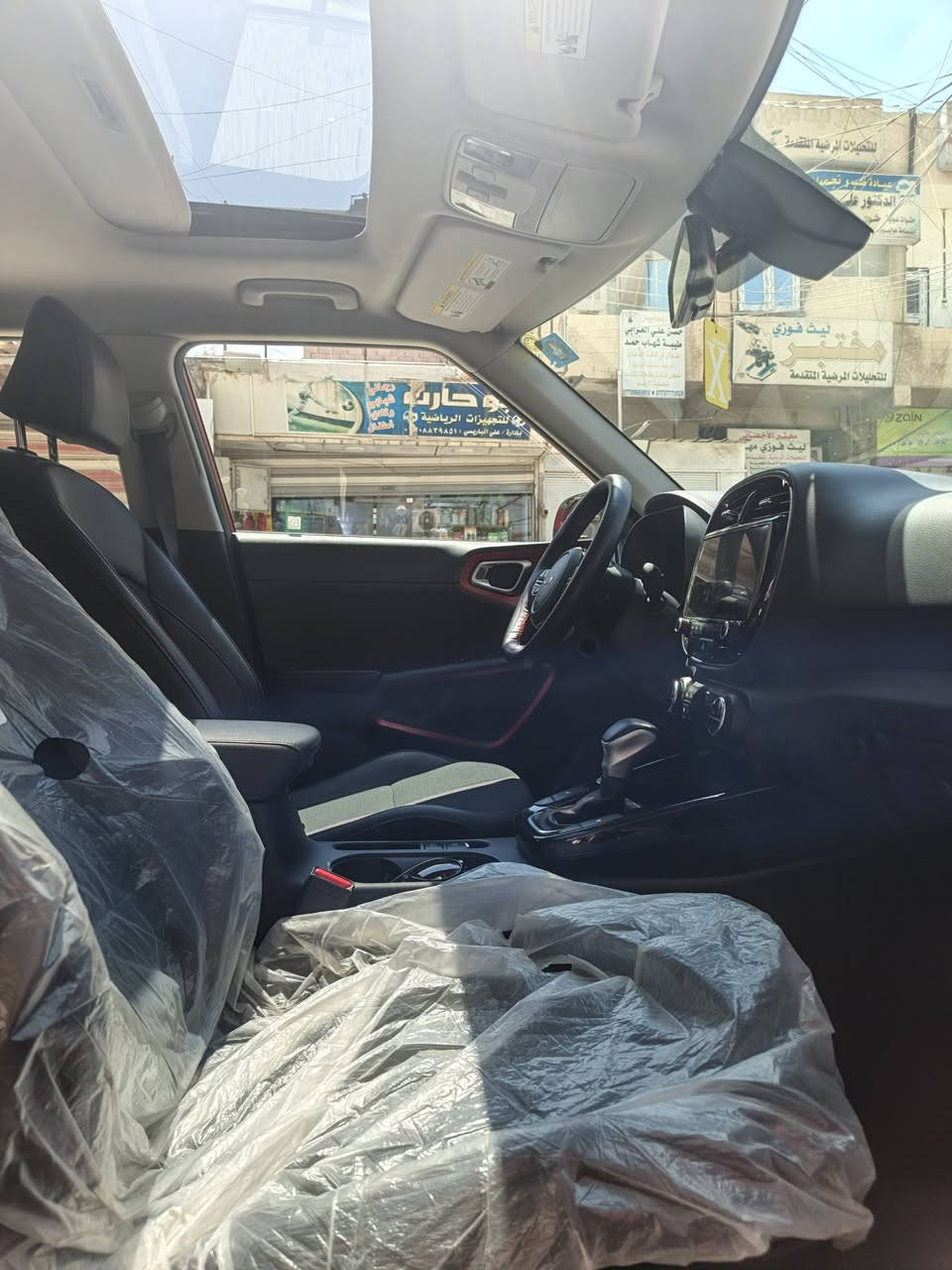 السلام عليكم
كيا صول ٢٣ GT 
فول مواصفات 
محرك ٢٠٠٠ دوش 
رقم بغداد 
السيارة جاهزة من كلشي 
مكاني بغداد 
حادث جدا بسيط 
السعر ١٦٢  بيهة مجال

, ***********
