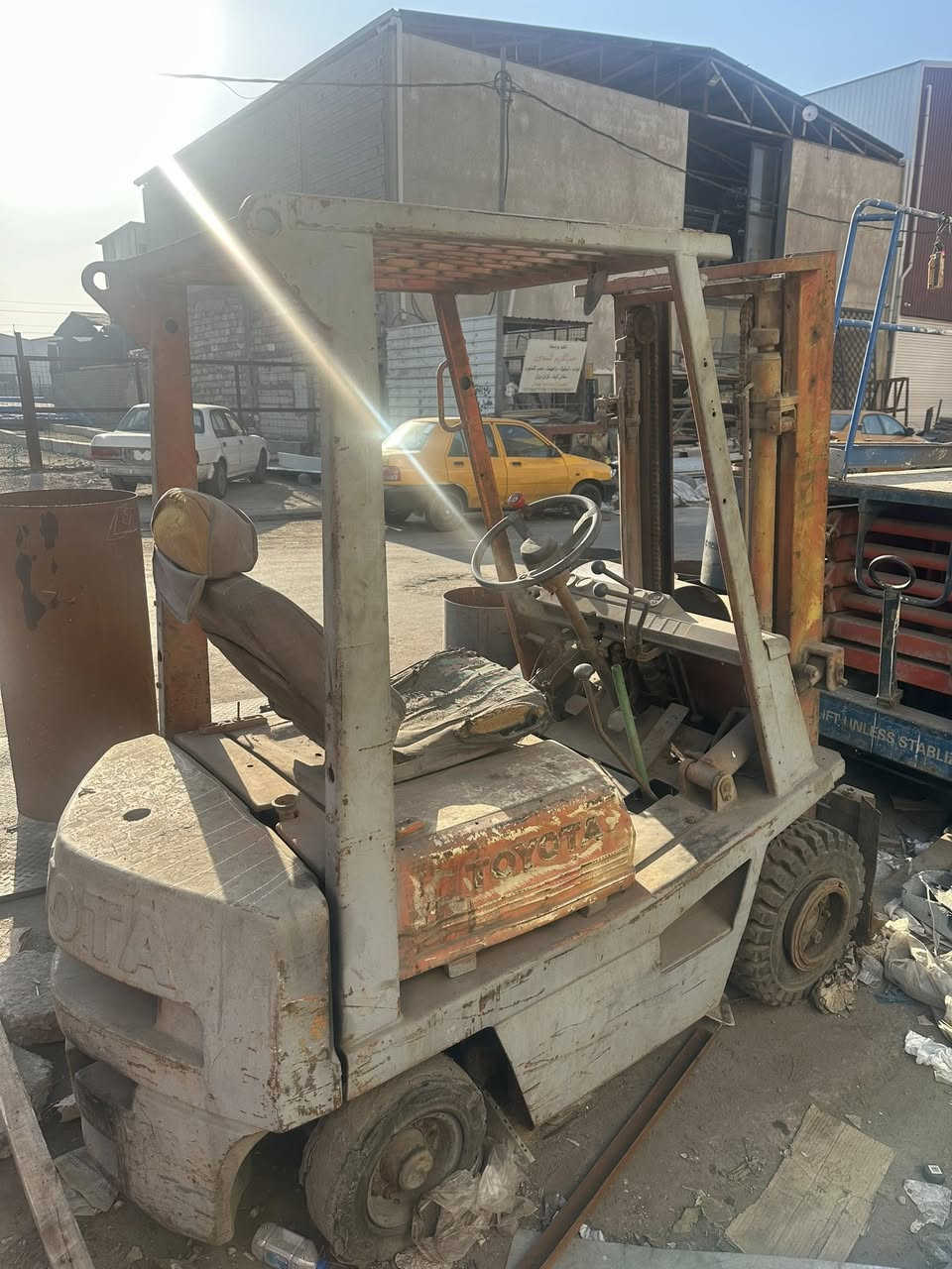 السلام عليكم شوكيه طن ونص جديده ونضيفه شغاله نكره سلف بدون اوراق  مكاني البصره صناعيه حمدان
***********
