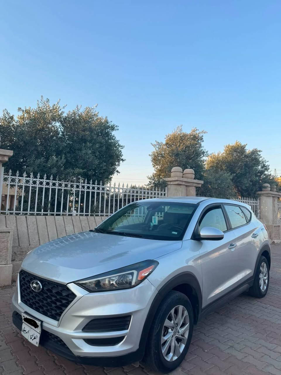 Houndai tucson 2019 بێ داخلی بێ ئێرباگ 
بۆنیدی سبوغە لەگەر قەپاغ سندوقی بێ داخلی بێ ئێرباگ گێر و مەکینەی بە شەرتە سەیارەکە لەگەڵ کارەبایاتی سەیارەکە تحویل و غەرامەی بە شەرتە برێک ئۆتۆیە ئۆتۆ هۆلدە ٣ مۆدە دەبڵ گێرە پارک ئۆتۆیە فولل فوللە تەنها سلایت نیە مەکینە ٢.٠ تەبیحیە سەیارەکە ناو زەردە
سحری ١٣٨ وەرەقە و مەجالێ زۆر کەم
***********
*********** أربيل, العراق
