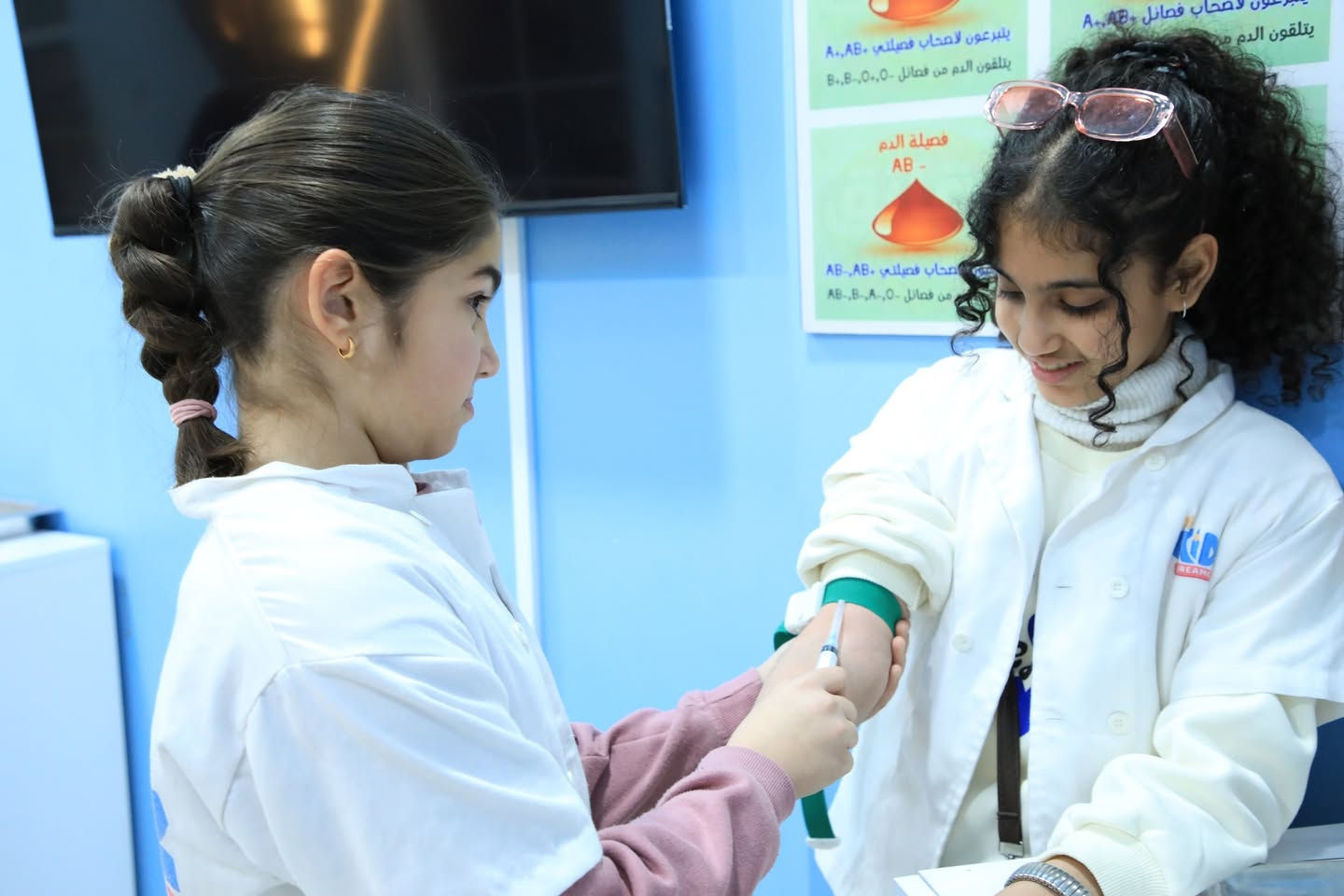 بينما تنتهي مائدة الإفطار…
تبدأ الحكاية الأجمل للأطفال 🤩🌙

في مدينة حلم الأطفال تتحول ليالي رمضان إلى عالم من المغامرة والضحك والدهشة ✨👧👦

🎮 ألعاب ومغامرات
👩‍⚕️ تجارب مهن يعيشها الأطفال
🧑‍🚒 أبطال صغار يكتشفون أحلامهم
🎉 أجواء رمضانية مليئة بالفرح

والمفاجأة الأكبر بانتظاركم 🎁👇
كل زائر يدخل السحبة الكبرى بعد رمضان للفوز بأكثر من 300 جائزة قيّمة 🏆🎊

لا تضيعوا أجمل سهرات رمضان…
اجعلوا أطفالكم يعيشون ليلة مليئة بالضحك والذكريات التي لا تُنسى 💫

📍 زورونا بعد الفطور مباشرة
✨ ودعوا أطفالكم يعيشون أجمل لحظات الطفولة

🌙 مدينة حلم الأطفال… المكان الذي يبدأ فيه الفرح بعد الإفطار 🎉
📩 للاستفسار راسلوا الصفحة الآن
📞 أو اتصلوا على :
*********** – ***********
