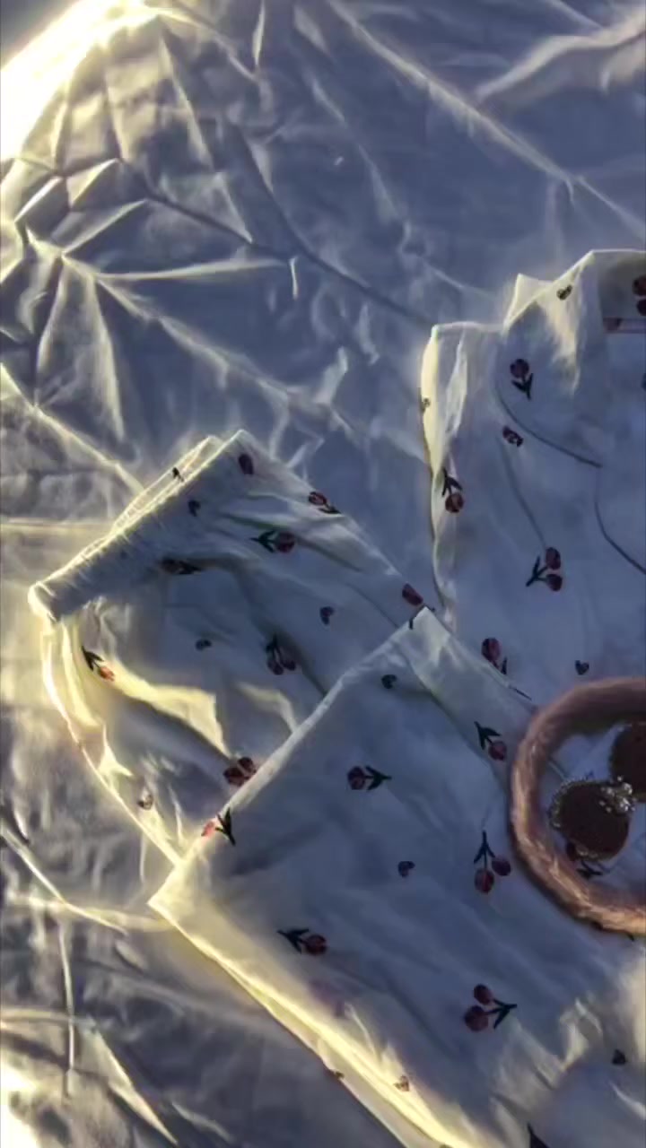 تراك هيلو كيتي والكرز 💕🎀
إنـჂ̤ مَـا احجي هو يحجي جماله 🍒
قياسات من L إلى اكسين لارج
سعر القطعه 15 الف فقط والتوصيل مجاني ✅
والقطعتين 25 الف فقط والتوصيل مجاني ✅
للطلب خاص او على الواتساب
***********
