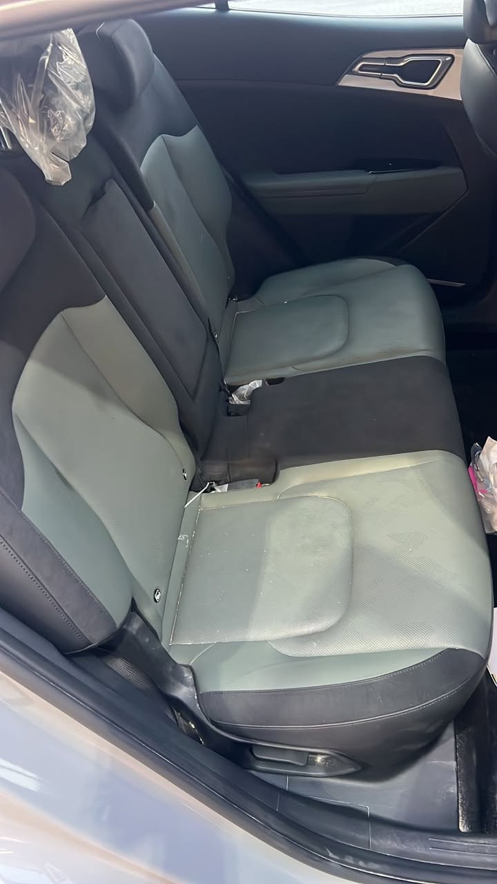 كيا سبورتج 2025 خليجي كفالة ماشية 9 الاف اخت الزيرو بلاك ادشن لون مميز اسمنتي رقم اربيل داخل جلد زيتوني نقطة عمياء ويل 19 حساسات امامي خلفي تدفئة بالمقود وتدفئة كشنات وكراسي كهرباء وعد هواي مواصفات السعر 245 وبيها مجال


**إذا كنت صاحب هذا الإعلان وتريد حذفه لأي سبب، رجاءا أرسل رسالة إلى الدعم الفني**