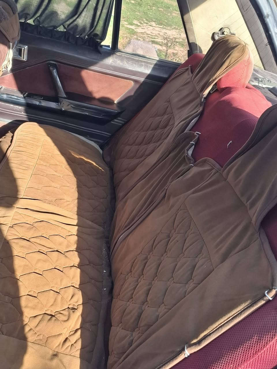 السلام عليكم سوبر 85 للبيع او المراوس سياره مال بيت  
كير شرط محرك اول ما اشغل بي صوت وراها يروح سياره جديده مال بيت كهربائيات شغاله صدر جديد بيها ملاحضات بارد قليله سياره حلوه حيل وناعمه رقم نينوى دولي سنويه لل 30 شرعياتها كلها شرط سعرها 38وبيها مجال مكاني الشرقاط الساحل الايسر  ***********
