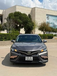 كامري SE • ٢٠٢١ • ماشيه ٨٥٠٠٠