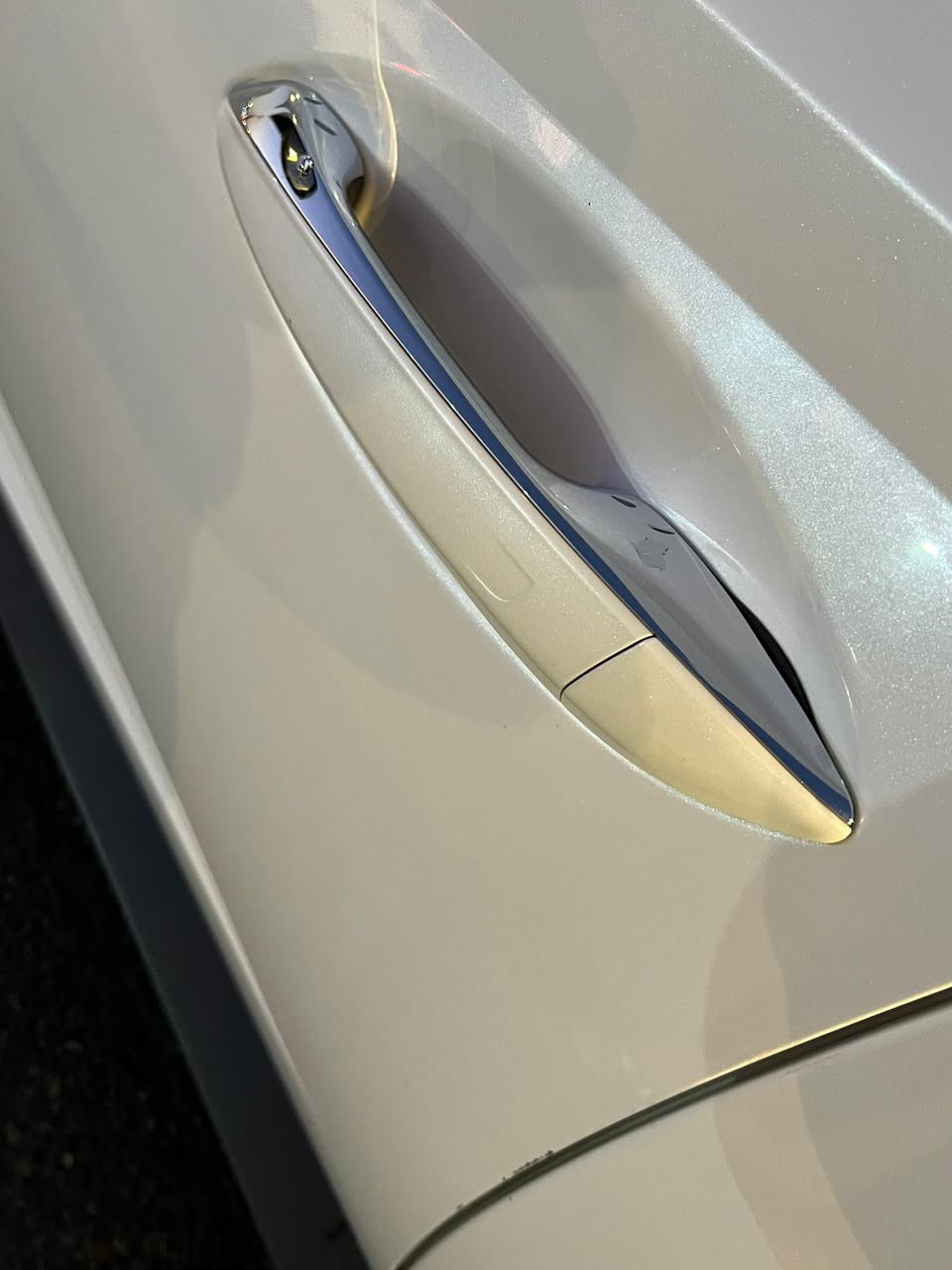 سلام وعليكم سوناتا للبيع 2021 وارد كوري بانزين رقم اربيل بسم شركه مكفوله ضربه وتبديل بيه صبق اماكن فول مواصفات عنوان بصرة قبله رقمي ***********
