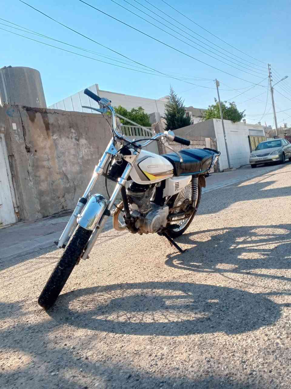 دراجه نامه للبيع موديل 2018 اي عيب مابيها محركها نضيف لاصرف لابخار لا بي صوت ولا ينطي دهن الدراجه نضيفه السعر 180وبيها مجال شراي اتصل لو تعال خاص ***********

