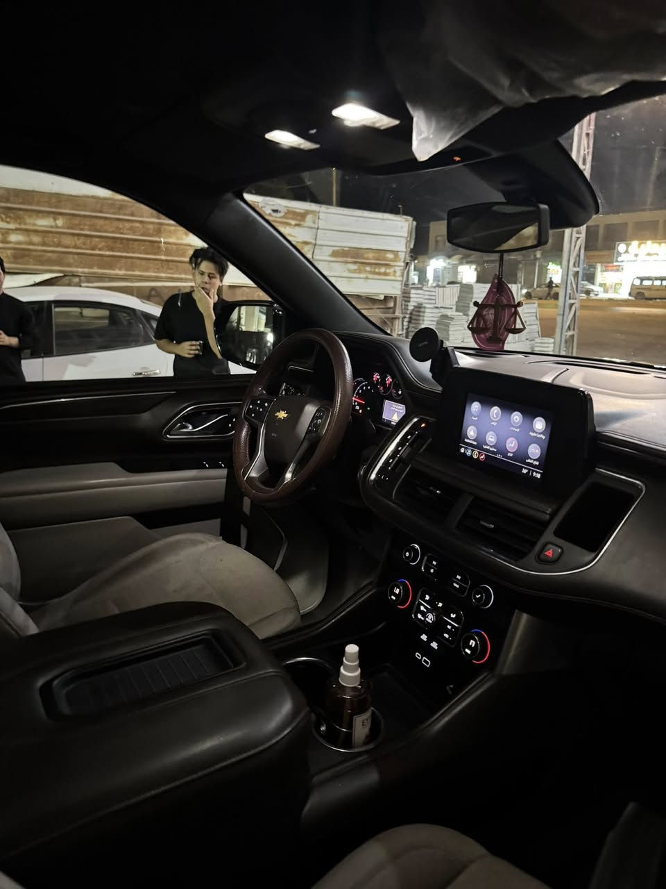 السلام عليكم
تاهو موديل 2022Lt
خليجي 
مكفولة كفالة عامة من كلشي
ماشية110 
سعرها 415 
مكانها النجف الأشرف
***********
