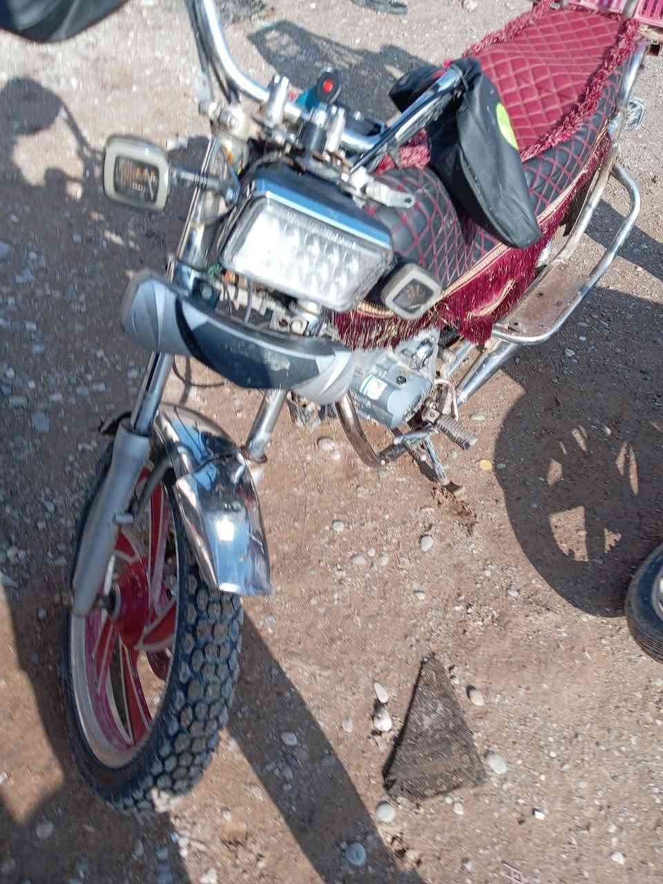 اسلام عليكم.. مكلف مكلف
***********المكان شميط
جني دبل بلك للبيع 
موديل /2020
محرك مفتوح 
ولباقي تعال شوف بعينك كوم حديد 
السعر /350 وبي مجال بسيط
