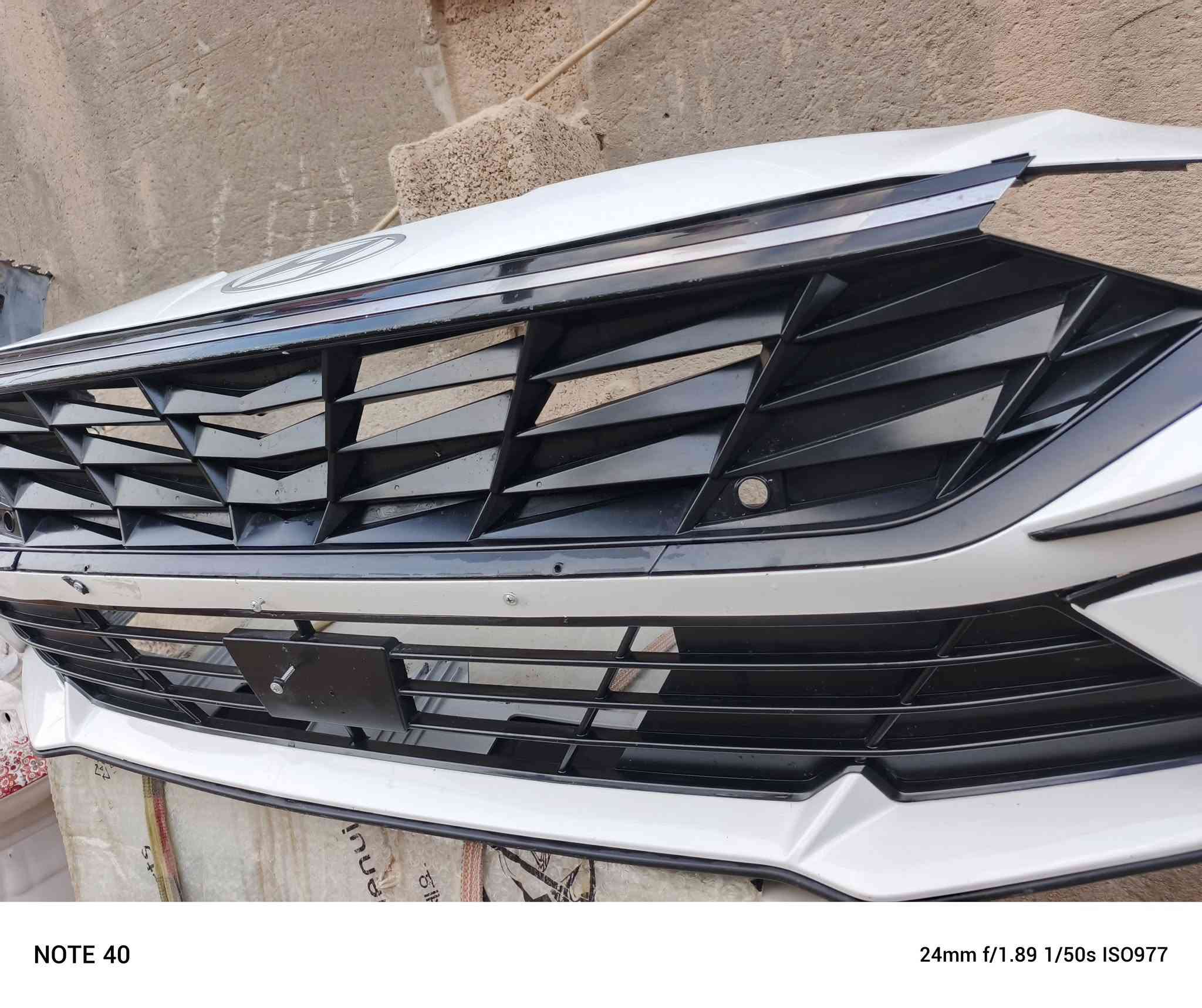 السلام عليكم دعاميه النترا 2024 او 2025
لون ابيض صدفي 
دعاميه كامله ونضيفه 
بيه بس كسر مثل ما واضح بالصوره 
مكاني كوت 
السعر 
لاستفسار اكثر 
***********
