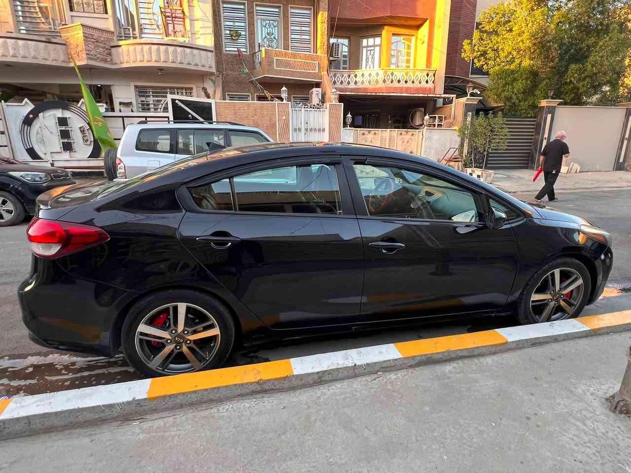 فورتي ٢٠١٨ 
مكينه ٢٠٠٠ دوش 
حادث بنيد مرجع بارد 
وجاملغ ايسر مرجع بارد 
بدون ايرباكً
السياره شادلهه منظومه غاز
كشنات مدوشمه جلد
ارضيه جلد 
ثلاث انظمه قياده 
تايرات جدد
لايتات زنون 
بلوجكترات زينون 
يعني السياره مصروف عليهه 
سياره اربيل 
تحويل وكاله ثاني يوم 
١١٥ السعر
مكان السياره شارع فلسطين 
***********
