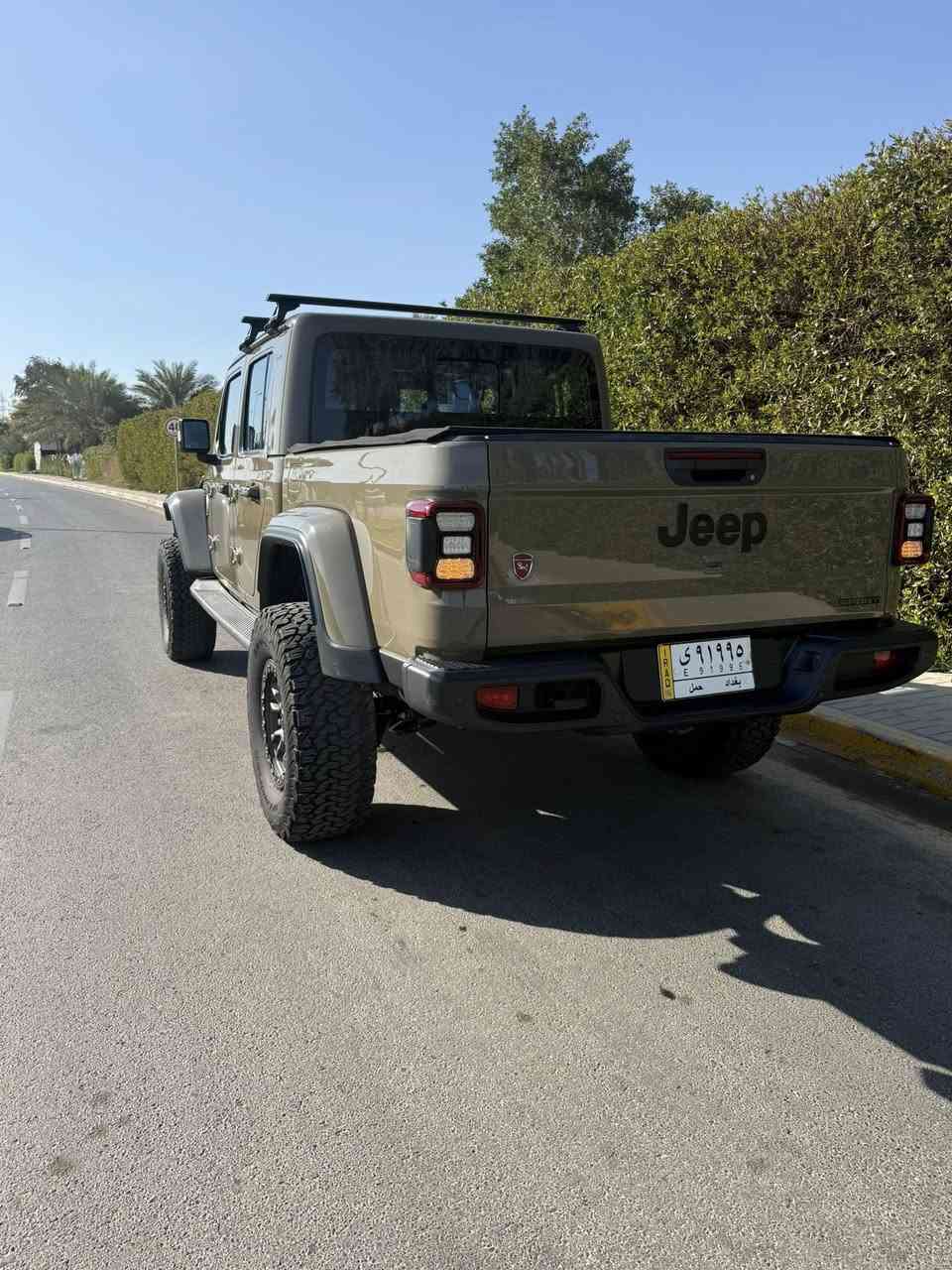 السلام عليكم
للبيع جيب كلاديتور موديل 2020 خليجية وكالة ليث العبيدي مكفولة محرك 3.6 6 سلندر
 معدلة بالكامل
1.ترفيع 2.5انش ماركة FOX مع تراك بار امامي ماركة تيرفلكس 
2.اكسل امامي هڤي ديوتي جديد مع ريشيو 4.88 ماركة يوكن 
3.ستيرن الياف الكاربون فايبر
4.شاشة ماركة Caroboter مع كاميرات 360 
5.فتحات تهوية التبريد Led
6.لايت امامي هليكات اصلي وكالة موبار
7.دعامية امامية روبيكون حديد 
8.ويل كب 392 بيدلوك اصلي وكالة موبار
9.تاير حجم 35 انش ماركة بيافكودرج
10.قاعدة تلفون ماركة فيوري
11.يدات خارجية ماركة فيوري
12.رانيو راك 
13.سقف سكاي (منشأ كندي)
14.ايرنتك ماركة K&N
 بصمات عدد 2
ماشية 80 الف كيلومتر
السعر 40000$ 
للاستفسار 
***********
***********
