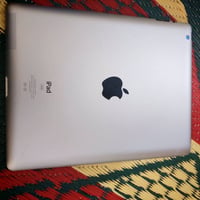 ايباد 7 للبيع مقفول اي كلود 07881812398