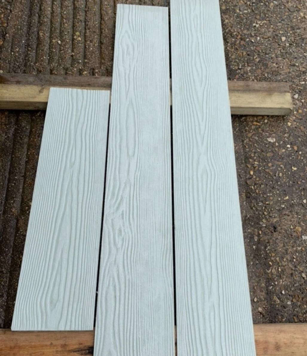 السلام عليكم
رف خشب وياهه مسطره حديد الي اشيل الرف
عدي  مال محل كامل قيمو سعرهن وبل عافيه علئ الي ياخذهن وتساب***********
@إشارة
