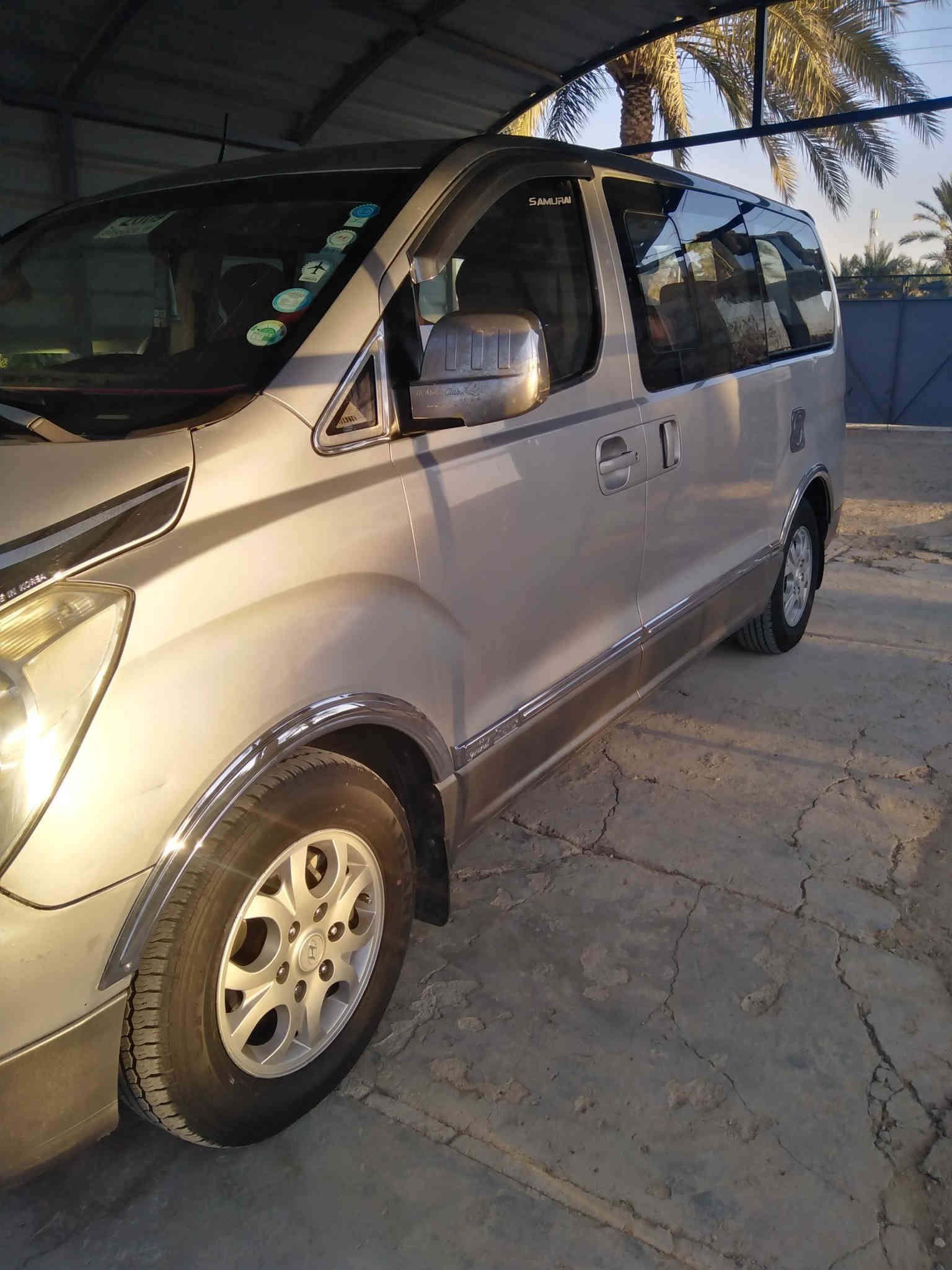 السلام عليكم اخوان ستاركس موديل 2009سياره ضررها  باب وجاملق تخم تاير تبريدها ثلج صدر جديد سعر السياره  135 بيها مجال قليل حق الجيه  مكاني هيت ناحيه المحمدي  رقم الهاتف ***********
