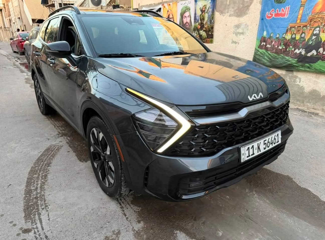 السلام عليكم
كيا سبورتج 2024 ( X-line ) 
فول فول مواصفات  وارد امريكي حاث مرفق بصور فقط بنيد تبدل ونصبغ وجاملغ بارد بدون صبغ 

*السياره بيه قطعتين رش كلير من امريكا. جاملغ سايق وباب سايق 

 رقم بغداد وبأسمي 
السعر 183  وبيه مجال كلش قليل 

الفئه : X-line
المحرك :  ٢٥٠٠  ( GDI 
الگير : ٨ نمر
بنوراما
بصمه تشغيل-صندوق-ابواب
صندوق كهرباء
شاشه كبيره على طول الدشبول
انظمه قياده نورمال-سبورت-سمارت-ثلجي
كشنات جلد لون اسود
كرسي السائق تحكم كهربائي
شحن وايرلس
هند بريك بصمه
كامرا خلفيه
رادار امامي خلفي جانبي نقط عمياء
تحديد مسار ذكي
اشاره في المرايا الجانبيه
تشغيل عن بعد
تحكم ستيرن فول مواصفات 
اوتو هولد
اوتو ستوب
نظام ترحيب
تبريد قطعتين
مانع انزلاق
نزول منحدرات
نظام فحص ضغط الاطارات
نظام abs
تدفئه كشنات
قياده آليه ذكيه
كروز سرعه
سستم صوت هارمن
شاشه لمس متغيره لتحكم التبريد او الميديا
منافذ تايب سي عدد ٣ مع ٢ في الكشنات
اضواء ترحيب عند الاقتراب مع ترحيب داخلي عند الصعود او المغادره
كيجات الكترونيه متغيره حسب الوضعيات
تطعيم الدواخل المنيوم
شحن هاتف وايرلس
الاناره الداخليه LED
ماسحه خلفيه
كاميره دواره
مكاني بغداد مدينه الصدر 
للستفسار ***********
***********
