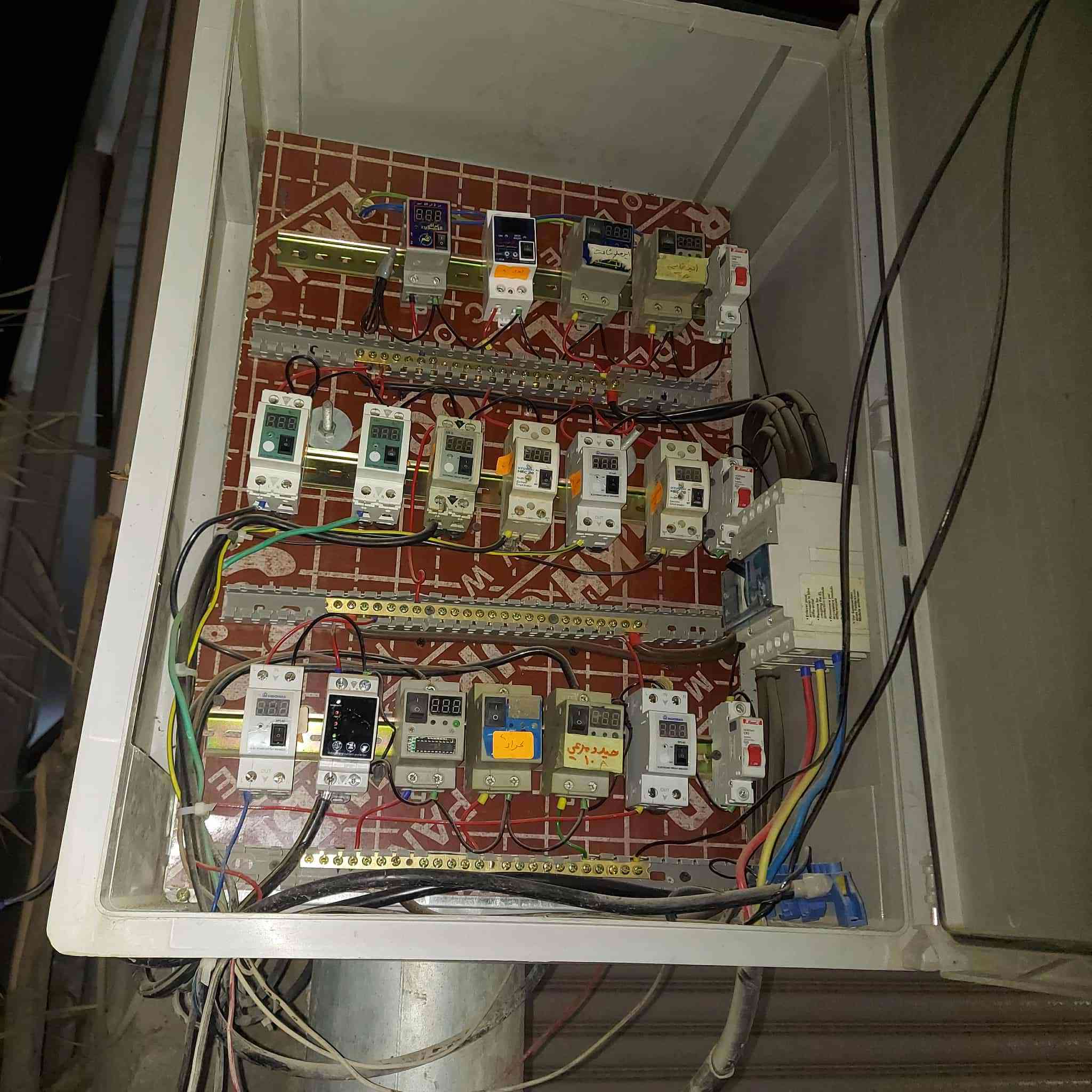 كابينات مولده جديده للبيع *********** بابل
