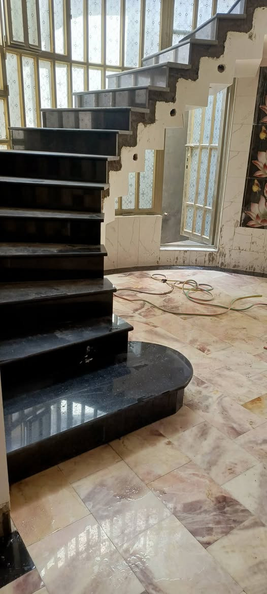🏗️👷‍♂️ من أعمالنا.. تنفيذ أرضيات ودروج (مرمر - كرانيت - كاشي
​📞 للاستفسارخاص (واتساب متوفر)📱***********
