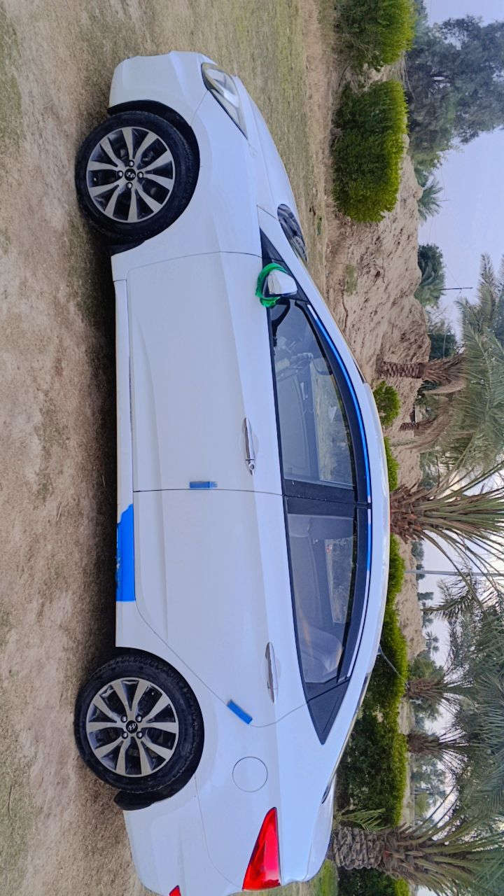 بيع مستعجل 
اكسنت 2015 خليجي محرك 1600 مسطرة بدون دوش رقم نجف باسمي تحويل ثاني يوم مكاني بابل الشوملي السعر 86  بيه مجال بسيط  وسونار مرفق بصور.. 
مواصفات شاشه تحكم ستيرن تخم تاير حدادية جديدة كير ومحرك خير من الله.. موجود عل فيس ورقمي ***********
