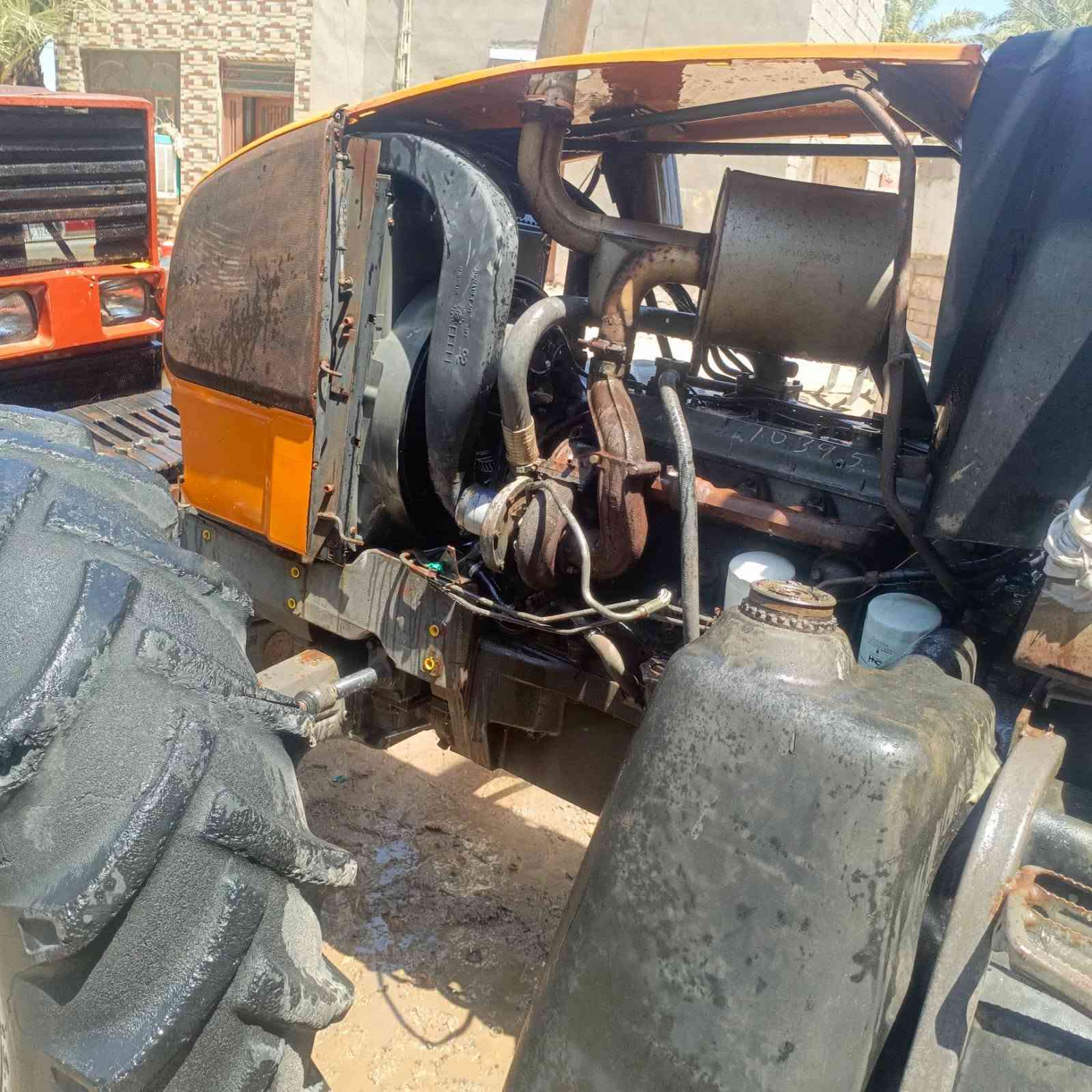 رينو 140 صفر جاج جاهزة ماعدا  الكير النمر 1و2و3 يفلت محرك جديد اجهزه الرفع والاستيرن جدد بدون السعر 13مليون وبيه مجال استفسار اكثر الإتصال عالرقم ***********
